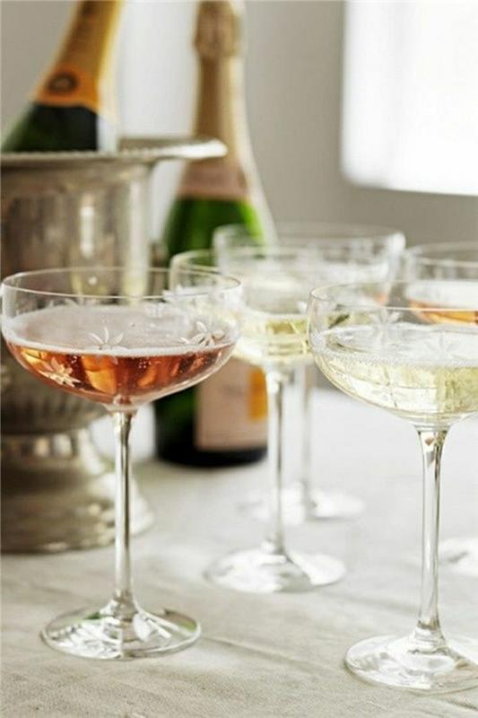 idé-diy-glasögon-champagne-flöjt-champagne-personligt-bord