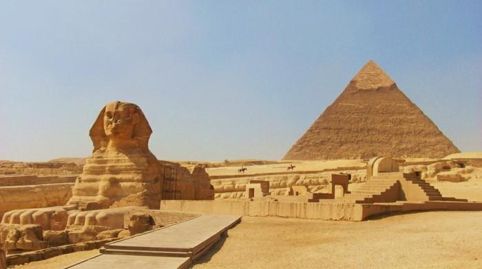 idé-din-innan-du-dör-lista-pyramiderna-i-Giza-och-sfinxen