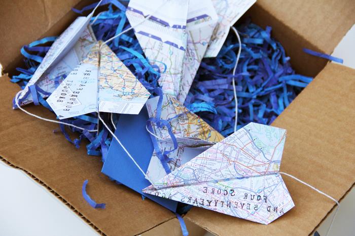 skladacie lietadlo origami do plánu na výrobu originálnej slávnostnej girlandy