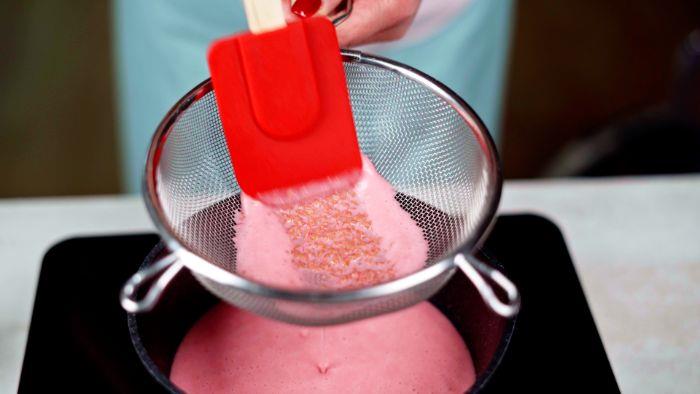 ľahký a rýchly dezertný nápad na večerného Valentína panna cotta z červeného ovocia kokosové mlieko originálny dezert