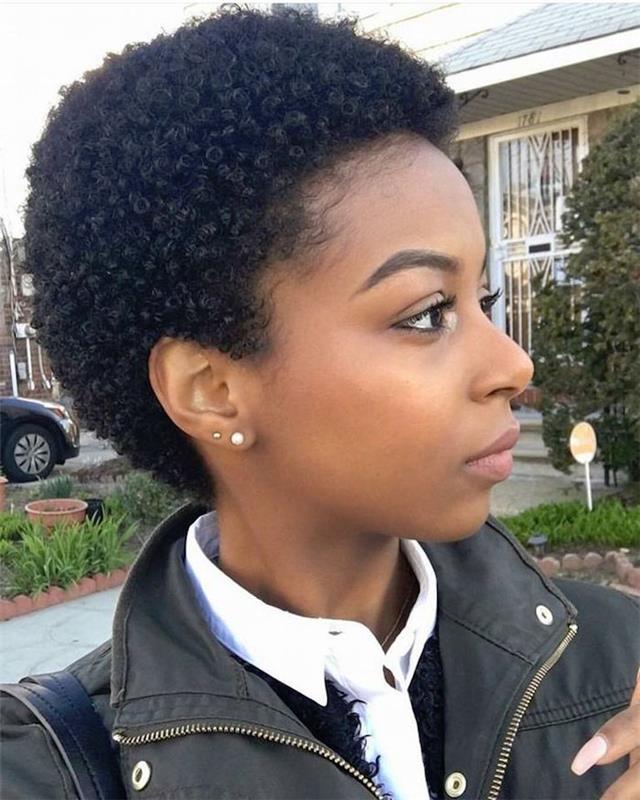afro kvinna kort frisyr enkel frisyr flicka krusigt hår