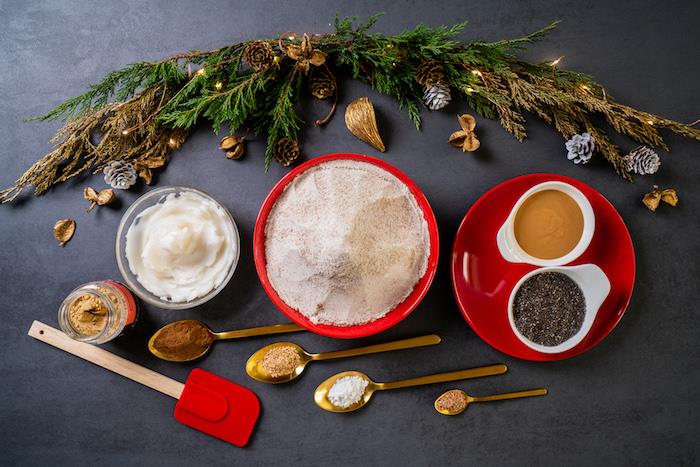 ingredienser som behövs för att göra en pepparkakskaka själv, vegansk glutenfri julreceptidé