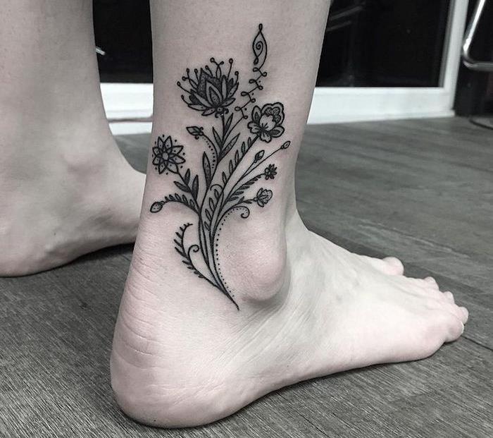 kytica kvetov tetovanie kvet na nohe alebo tetovanie na členku
