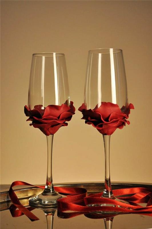 inspiration-vacker-champagne-flöjt-champagne-glas-röda rosor
