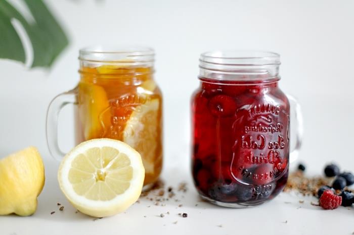 enkel och hälsosam uppfriskande dryck, idé detoxdryck utan socker med frukt och tepåsar