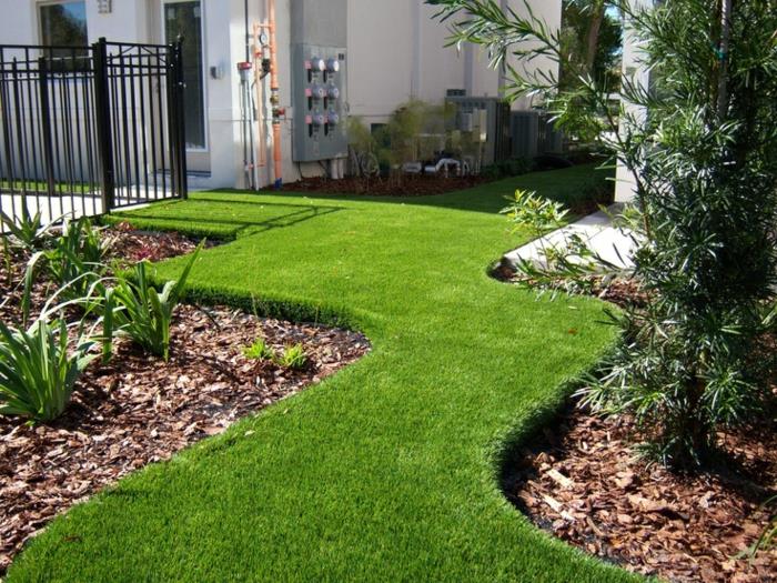 záhrada so syntetickou trávou umelá tráva pre záhradnú výzdobu