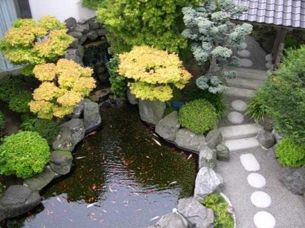 Japonská záhrada z kameňa