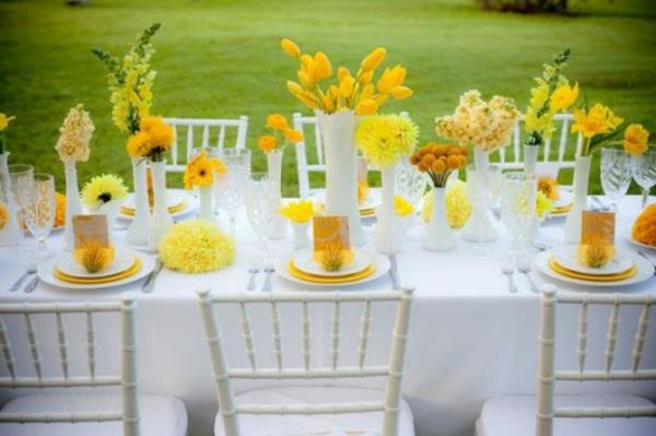 ديكور طاولة الزفاف الصفراء