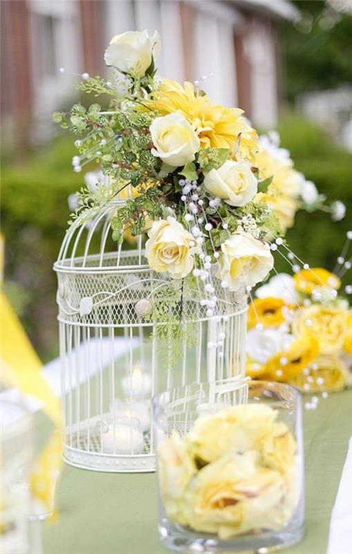 زخرفة الزفاف الأصفر الزهور