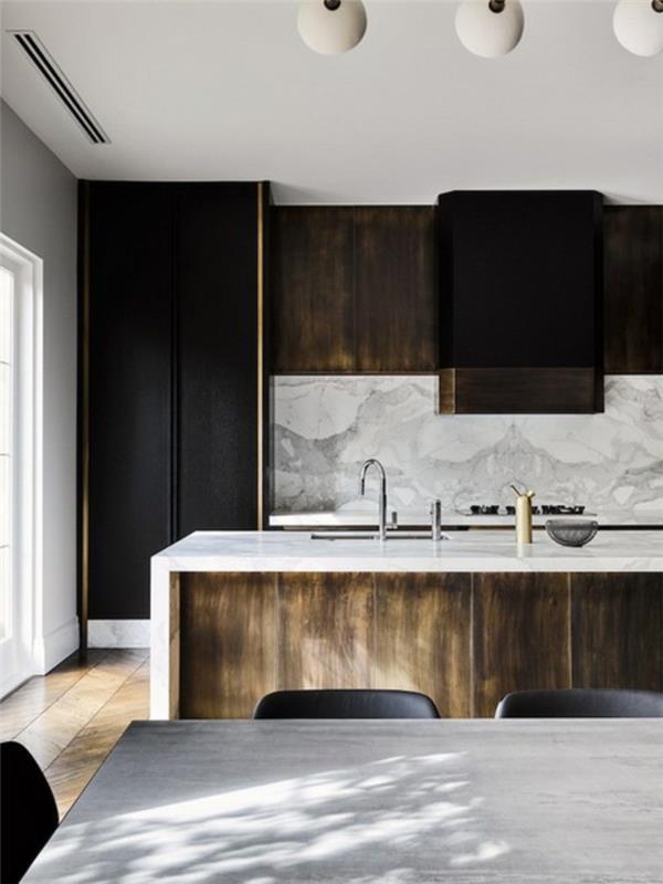 sivá a drevená kuchyňa, súčasný kuchynský dizajn, ostrovček s bielou doskou, stôl so stoličkami