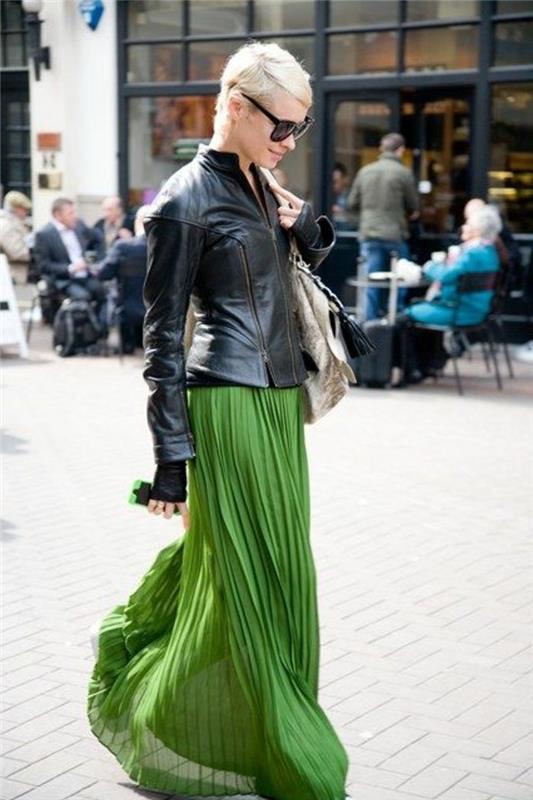 Lång veckad kjol-grön-svart-läder-jacka-kvinna-elegant-mode