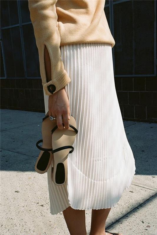 kjolar-medellängd-vit-kvinna-design-veckade-platta sandaler-kvinna
