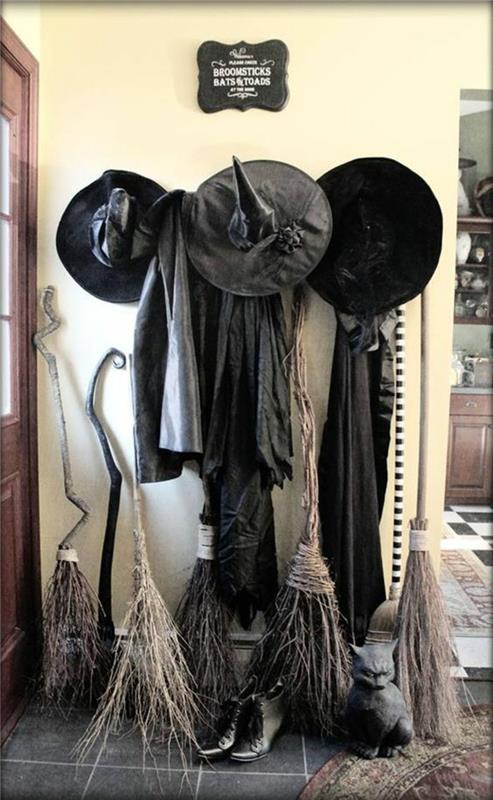 najlepšia myšlienka halloween-originálna vstupná stanica-čarodejnícka metla