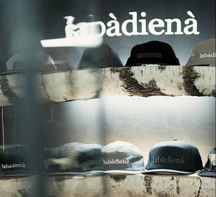 märke av kläder inte känt Labadien i Litauen vad man ska göra Vilnius