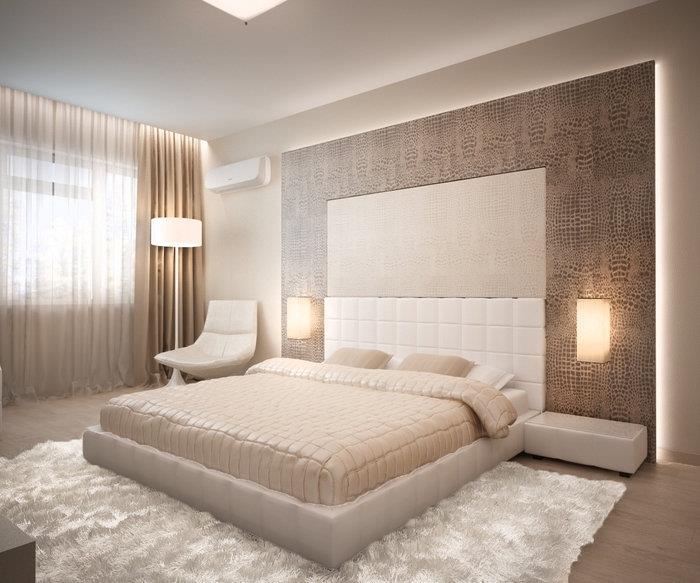 vilken färg för sovrum för vuxna med lyx och modern design med beige gardiner och mjuk vit matta på ljus träparkett