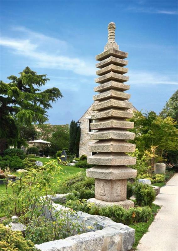 japonská lampa-pagoda-žula