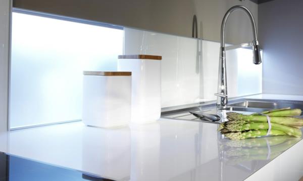 lapeyre-splashback-i-glas