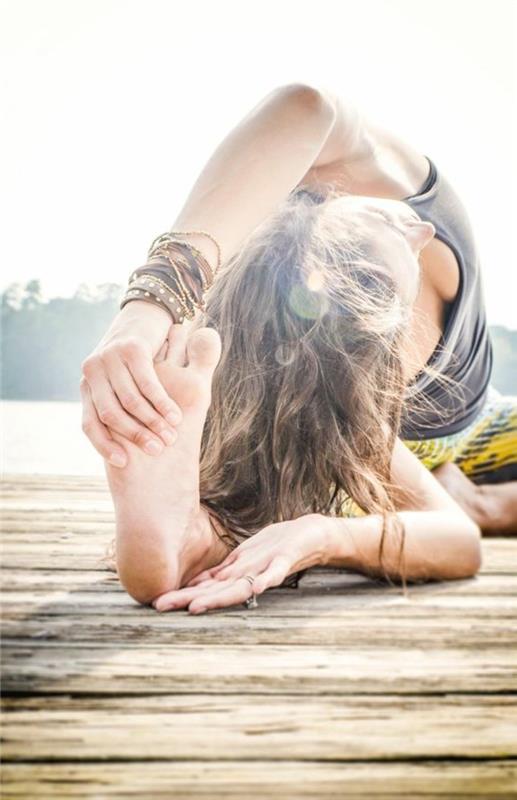fördelarna med-yoga-sittande-och-stretching