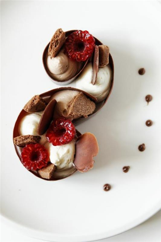 Gurmánsky dezertný tanier nápad na dekoráciu čokoládového dezertu