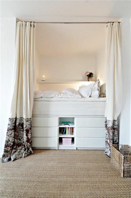 سرير مع تخزين-درج-روطان-سجاد-بيج-أبيض-حوائط-روطان-سجاد-غرفة نوم
