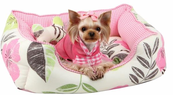 hund-säng-blommig-flirtig-säng