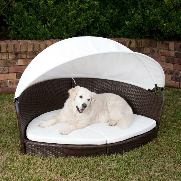 hund-säng-skydd-från-solen