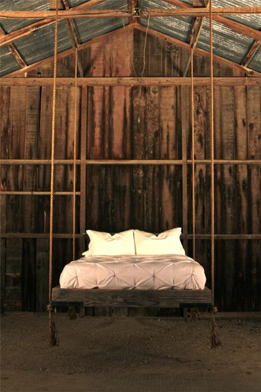 závesná posteľ v štýle vintage