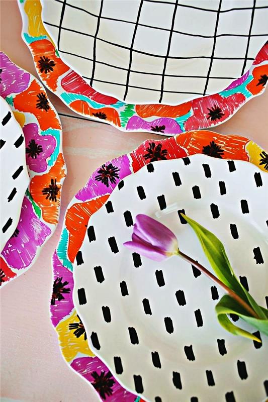 prispôsobte si porcelánové taniere vytvorením farebných vzorov maku a čiernych grafických vzorov porcelánovou farbou