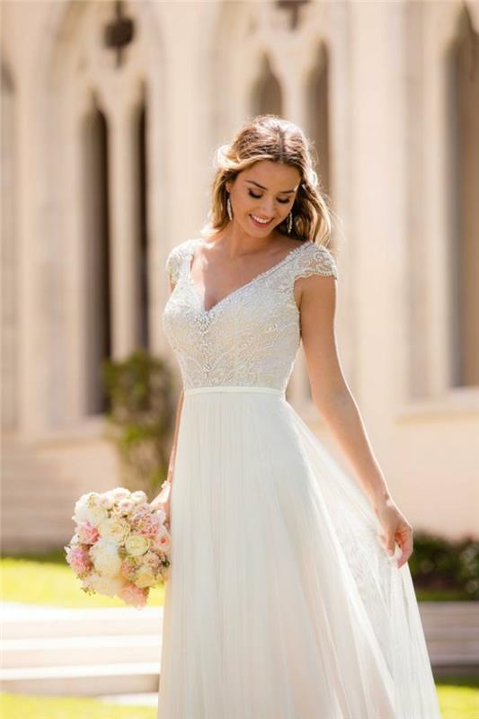 vidiecky outfit, elegantné civilné svadobné šaty, ružová a biela kytica, vysoký pás