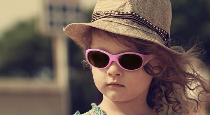 الوردي - طفل - النظارات الشمسية - مع - البيج - ايكولو القبعة