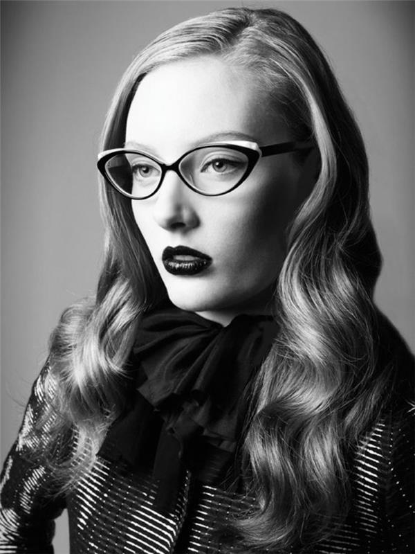 okuliare-žena-retro-šik-foto-glamour-v-čierno-bielom