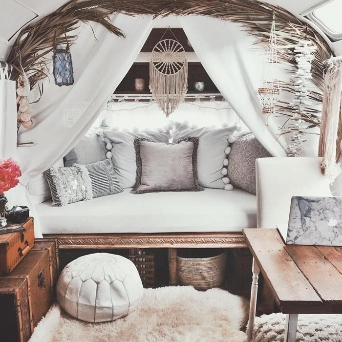 مكرميه تعليق الماسك حلم بوهيمي شيك ديكور pouffe white leather faux fur carpet camper van interior