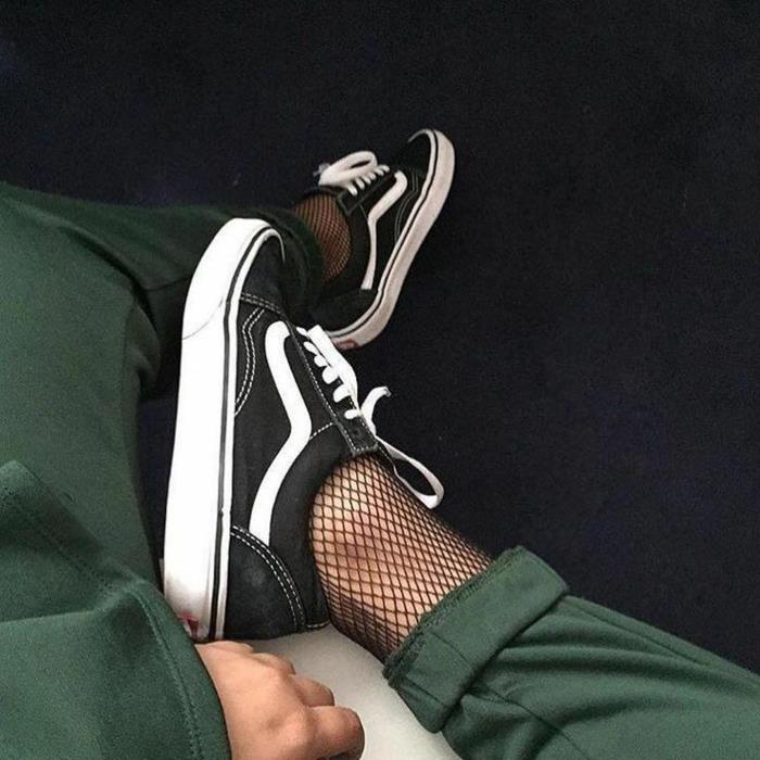 Sport chic kvinna kläder swag hur man ska swag hur man klär swag strumpor i nätverk