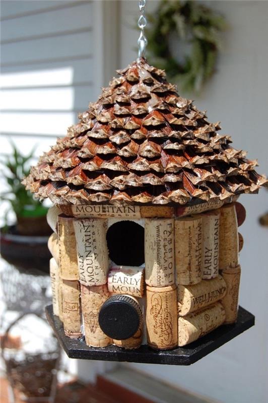 idé att göra ett enkelt hus eller fågelmatare, DIY tallkotte, tallkottmatare