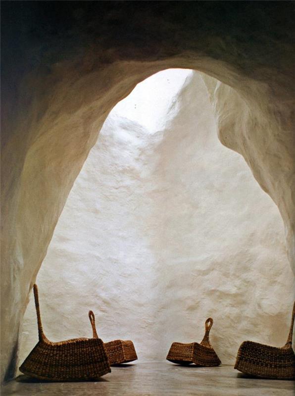 grotta-hus-inne-bebodd-grotta