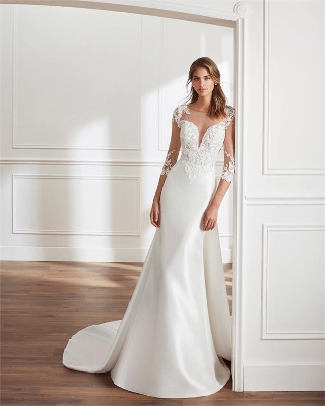 نظرة رومانسية لحفل زفاف كلاسيكي ، مثال على فستان الزفاف 2018 مع ذيل طويل وأكمام مع تأثير الوشم