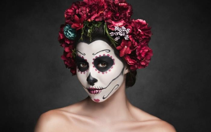karnevalový kostým dia de muertos, veľká kvetinová koruna, maľovaná tvár