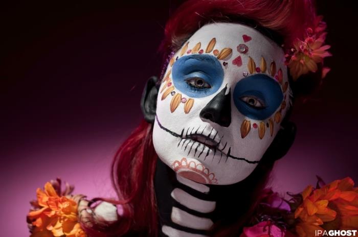 halloweenska makeupová lebka, žena nalíčená ako kostra na večierok