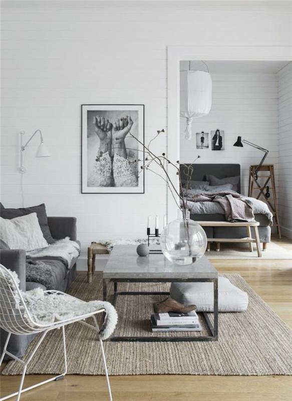 konferenčný stolík zo sivého mramoru a elegantného akcentu v obývacej izbe