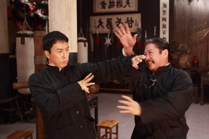 Hung Chun-nam (Sammo Hung) och Ip Man (Donnie Yen) möts i IP MAN 2: LEGEND OF THE GRANDMASTER