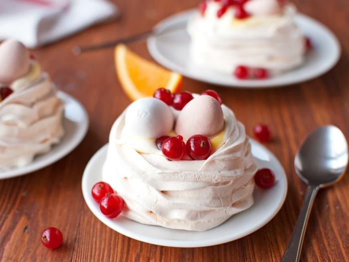 maräng med apelsinkräm, påskdessertid, söta ägg i mitten, påskmeny