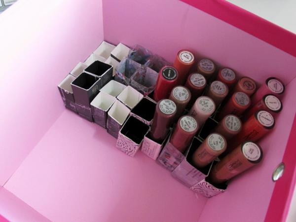 skriňa na make-up-úložný-box-ružového papiera a malých rúžov