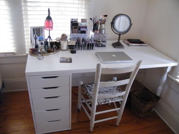 make-up-úložná-skriňa-biely-stôl-so zásuvkami