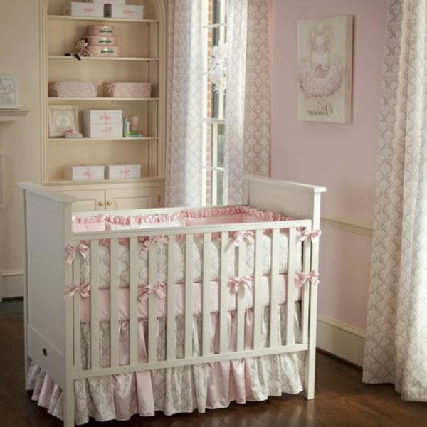 roztomilá detská posteľ v ružovej farbe pre pohodlie a dobré sny vášho dieťaťa