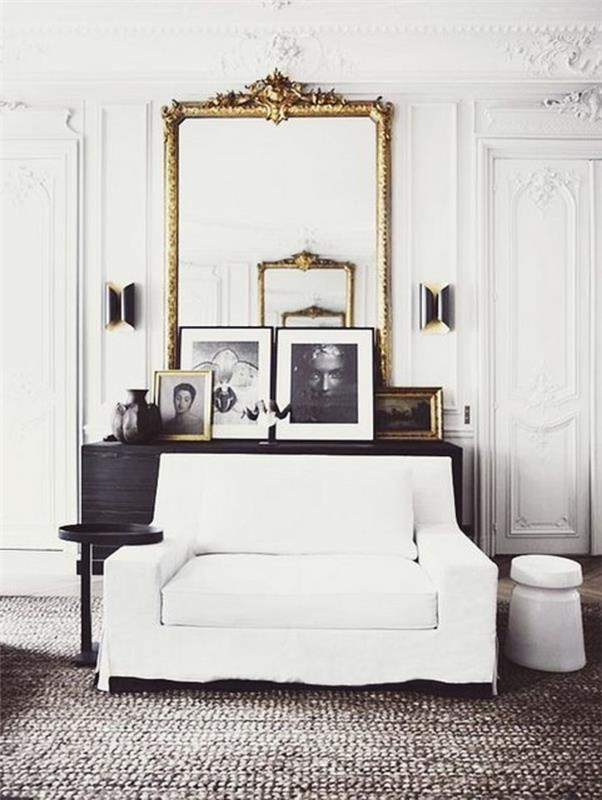 spegel-stort-format-gyllene-ram-soffa-vit