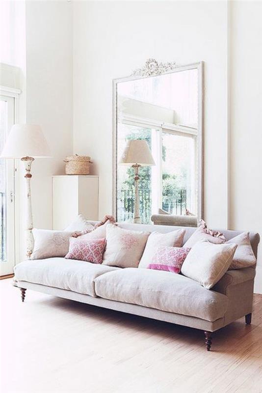 spegel-stort-format-klart-lysande-sovrum-rosa-soffa