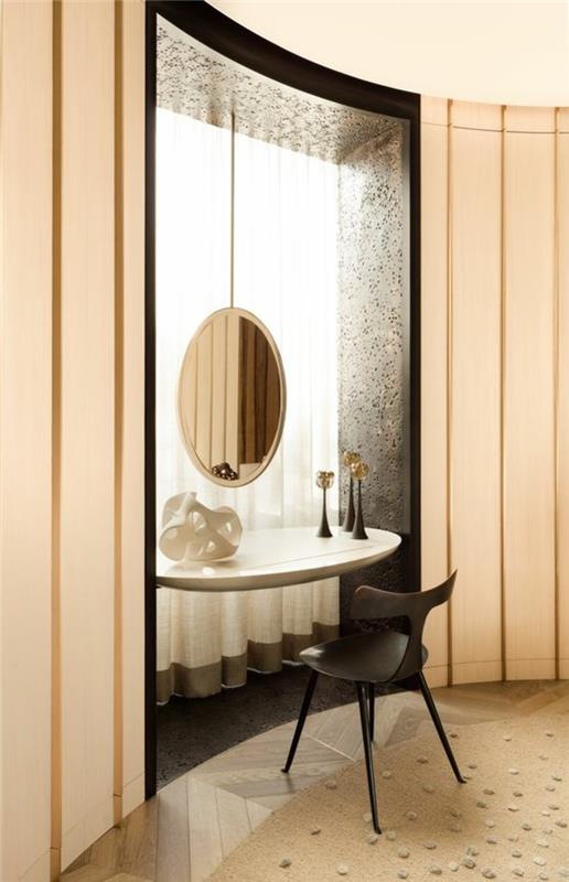 spegel-stort-format-klart-rum-rund-modern-stol