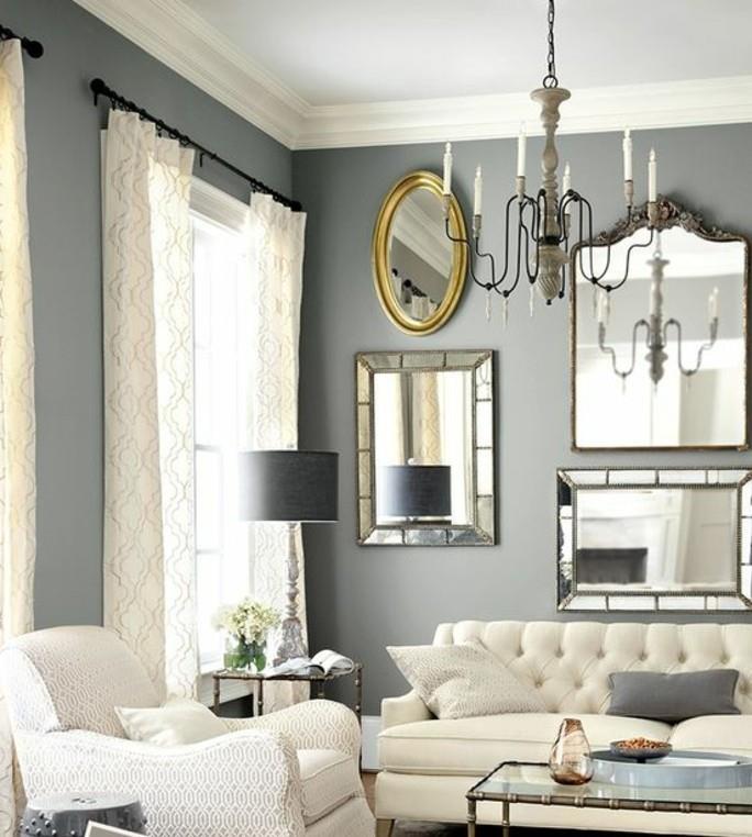 storformat-spegel-soffa-vit-grå-vägg