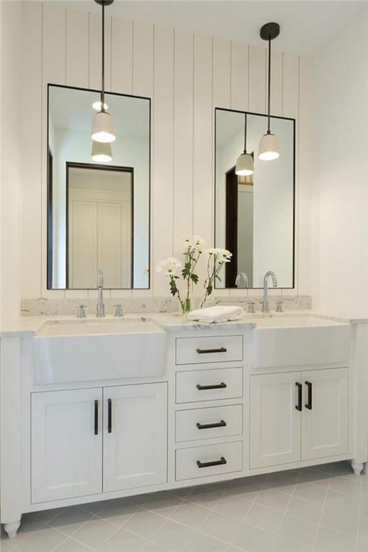 spegel-badrum-hängande lampor