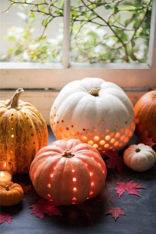 inredning halloween dekor, ljusa pumpamodeller i orange och vitt, manuell halloween aktivitet
